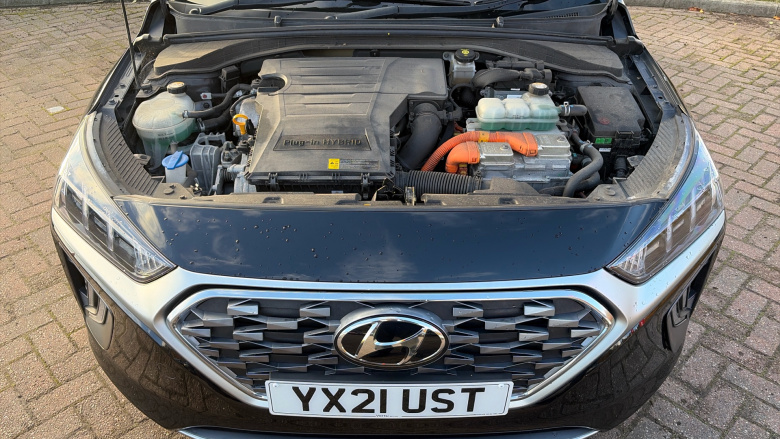 Hyundai IONIQ 1.6 GDi Plug-in Hybrid Premium 5dr DCT Hatchback